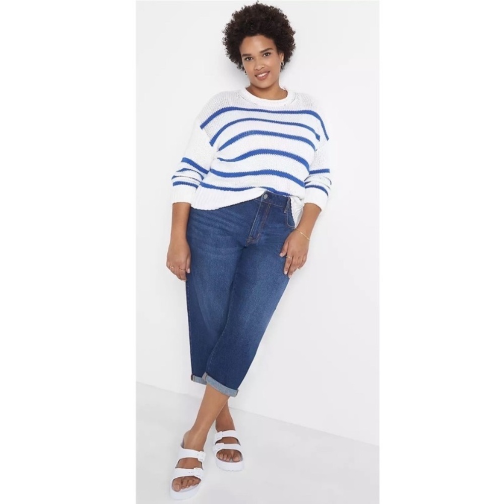 LANE BRYANT Flex Magic Waistband Signature Fit Mid-Rise Boyfriend Capri Jeans